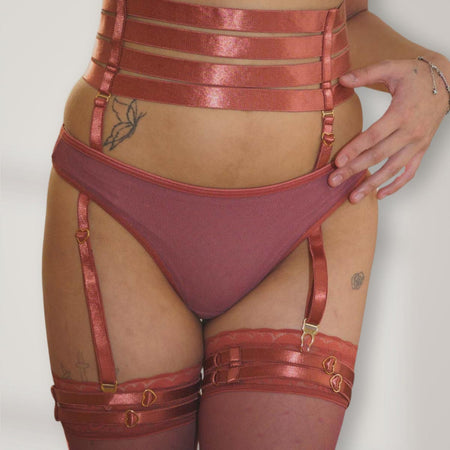 Hearts of Venus Strappy Waist Cincher in Copper Rose