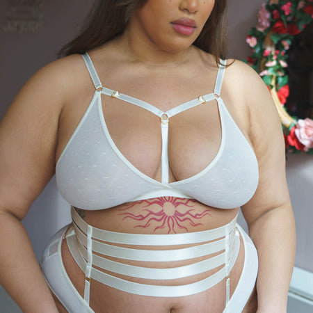 Hearts of Venus Strappy Bralette in Pearl - Uye Surana